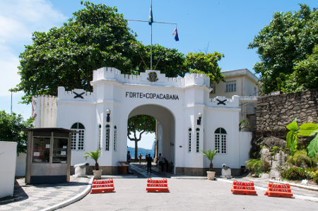 A primeira revolta tenentista aconteceu no Forte de Copacabana, no Rio de Janeiro, em 1922