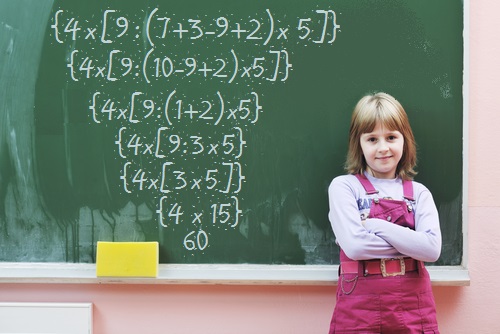 Você sabe como resolver expressões numéricas que utilizam sinais de associação?